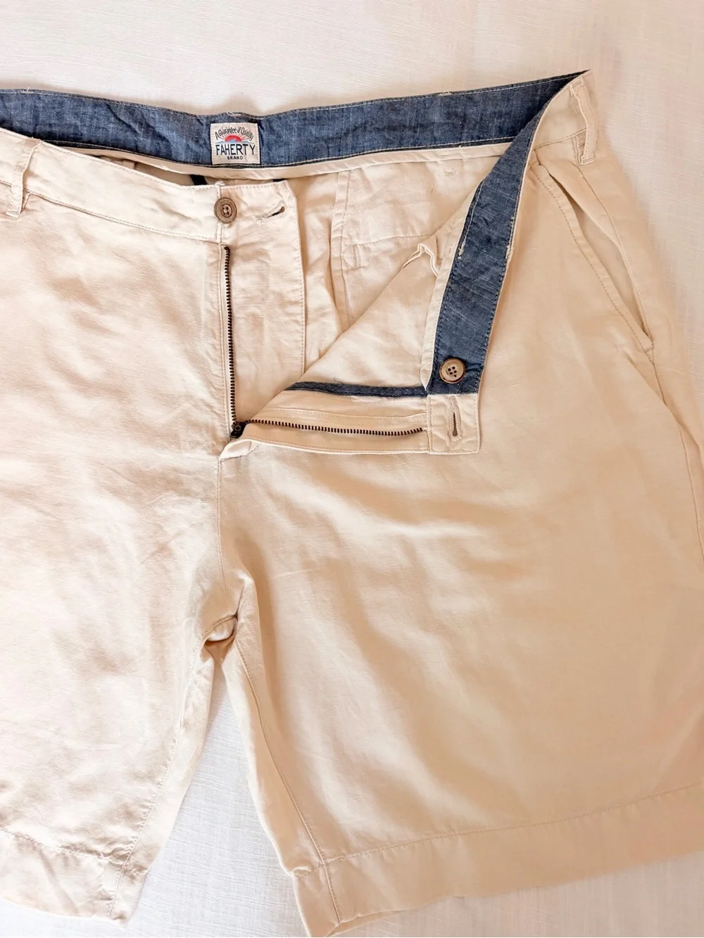 Faherty Mens Malibu light tan Shorts 9” size 2XL